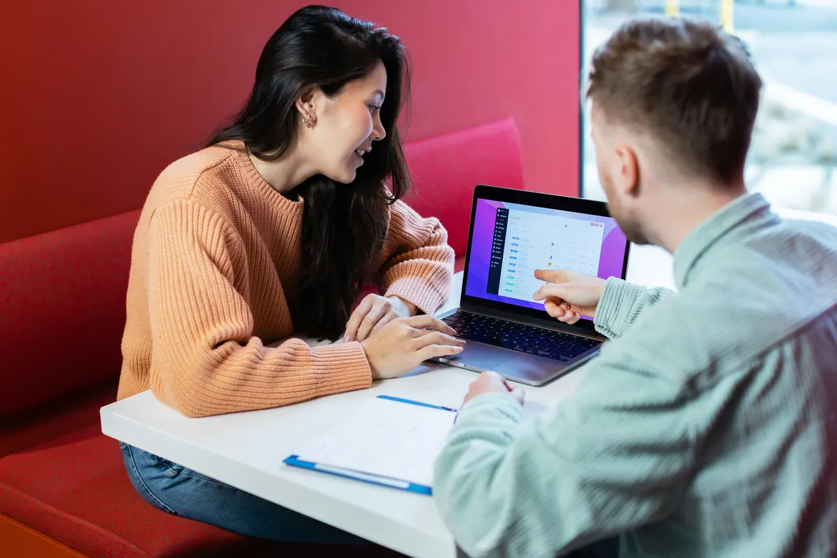 Freelancer versus agency web design costs